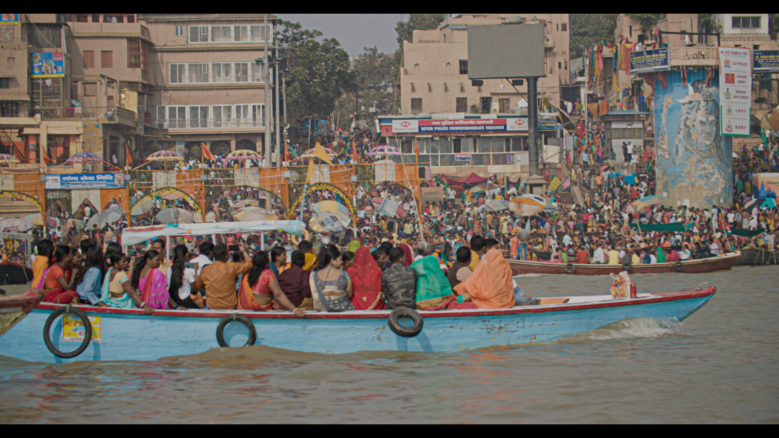 Straßenszene in Varanasi, Indien